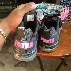 girl pumas size 5.5